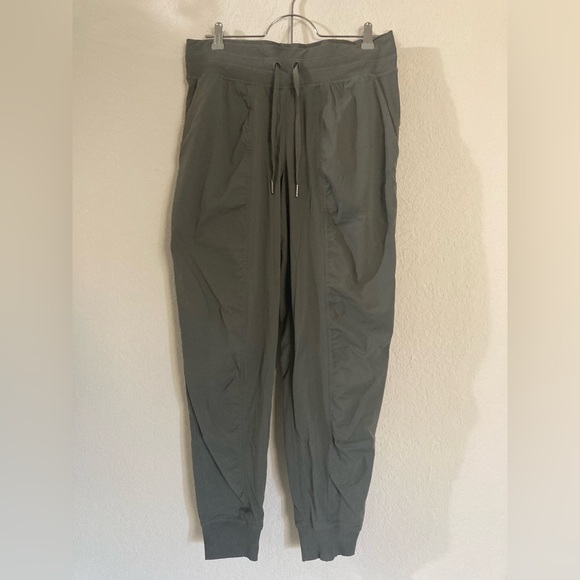 Lululemon Dance Studio Joggers Size 8 - Picture 3 of 12